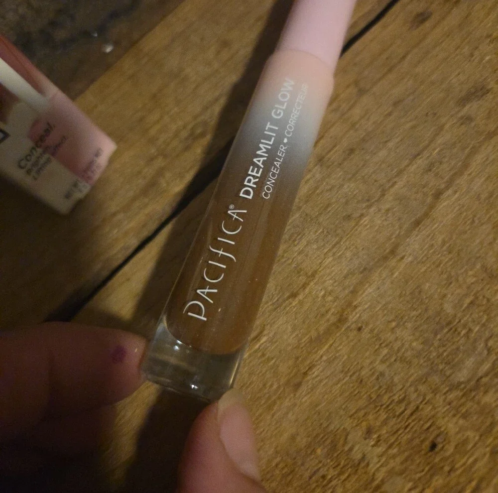 Pacifica Dreamlit Glow Concealer - Shade 3 NIB